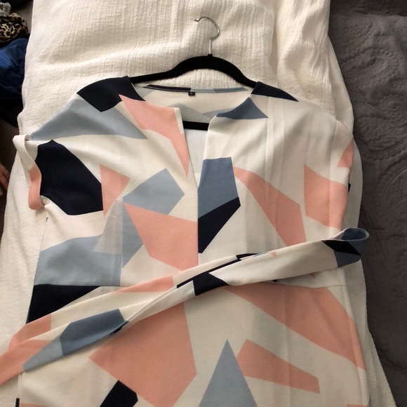 Geometric Print Dress - Picture 3 of 4